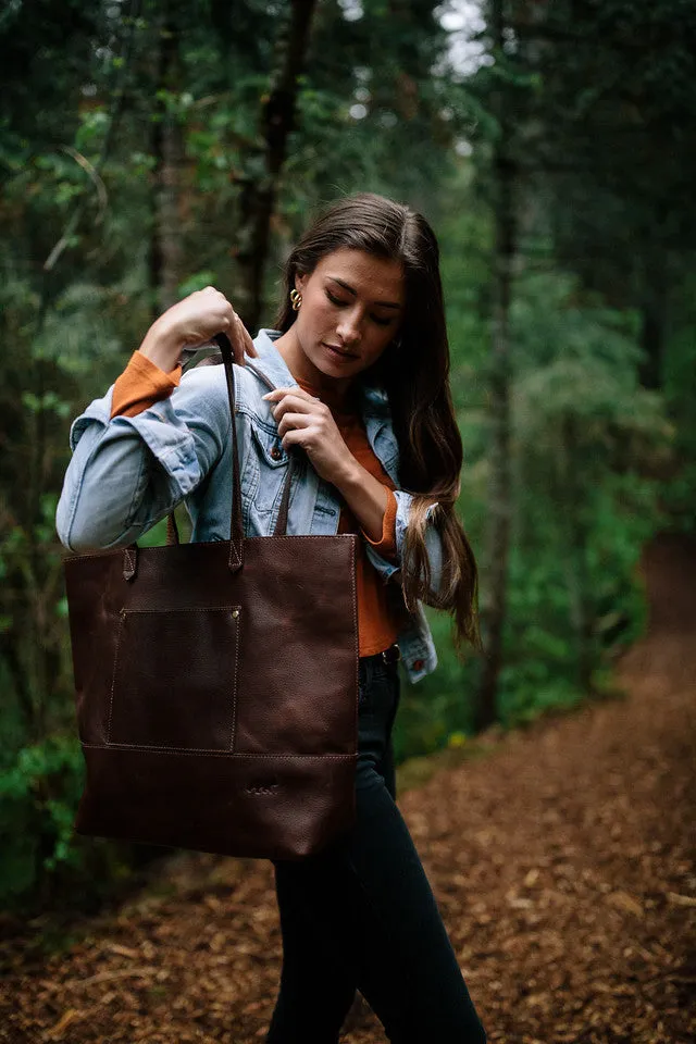Juneau Leather Tote w/ Pocket