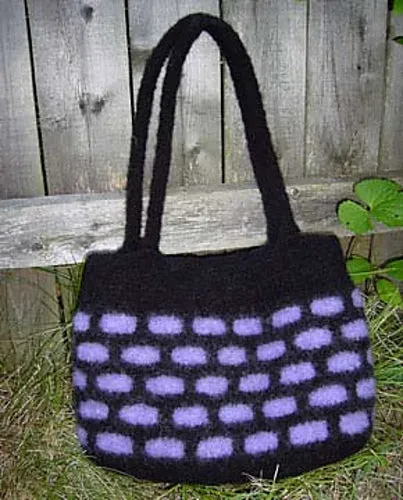 Lil’ Granny Bag <br/><small>knitting pattern</small>