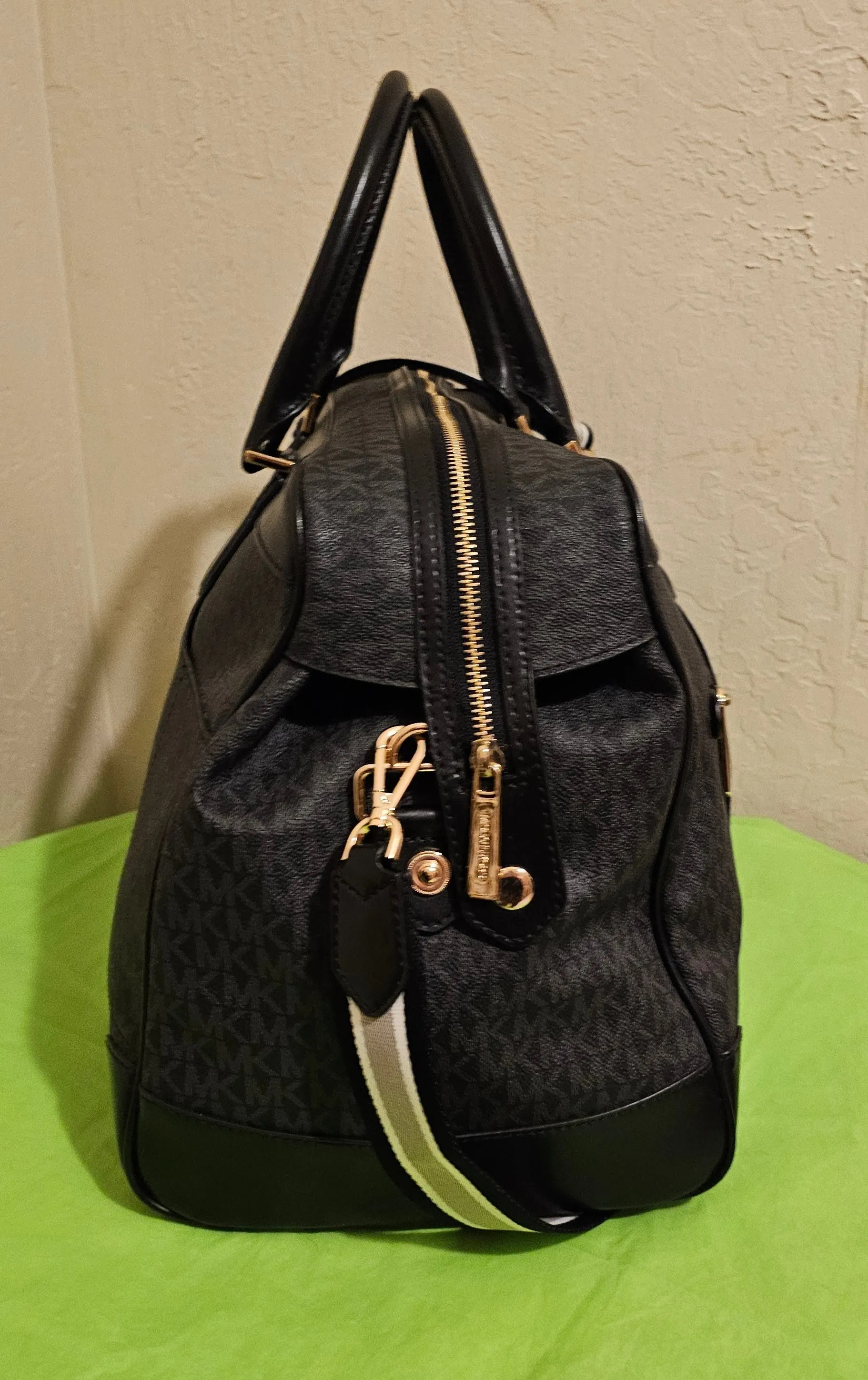 Michael Kors Large Weekender Overnight Tote Duffel