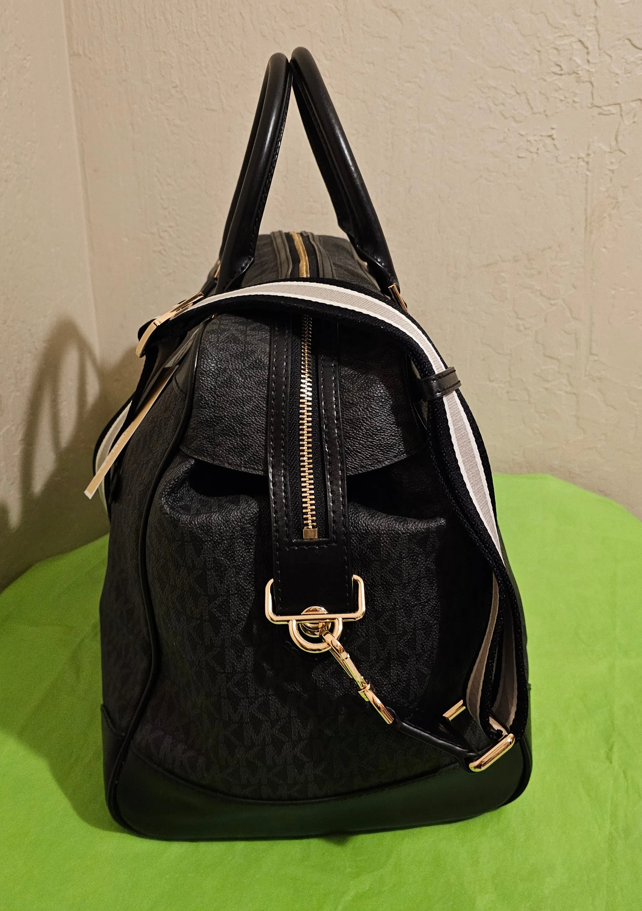 Michael Kors Large Weekender Overnight Tote Duffel