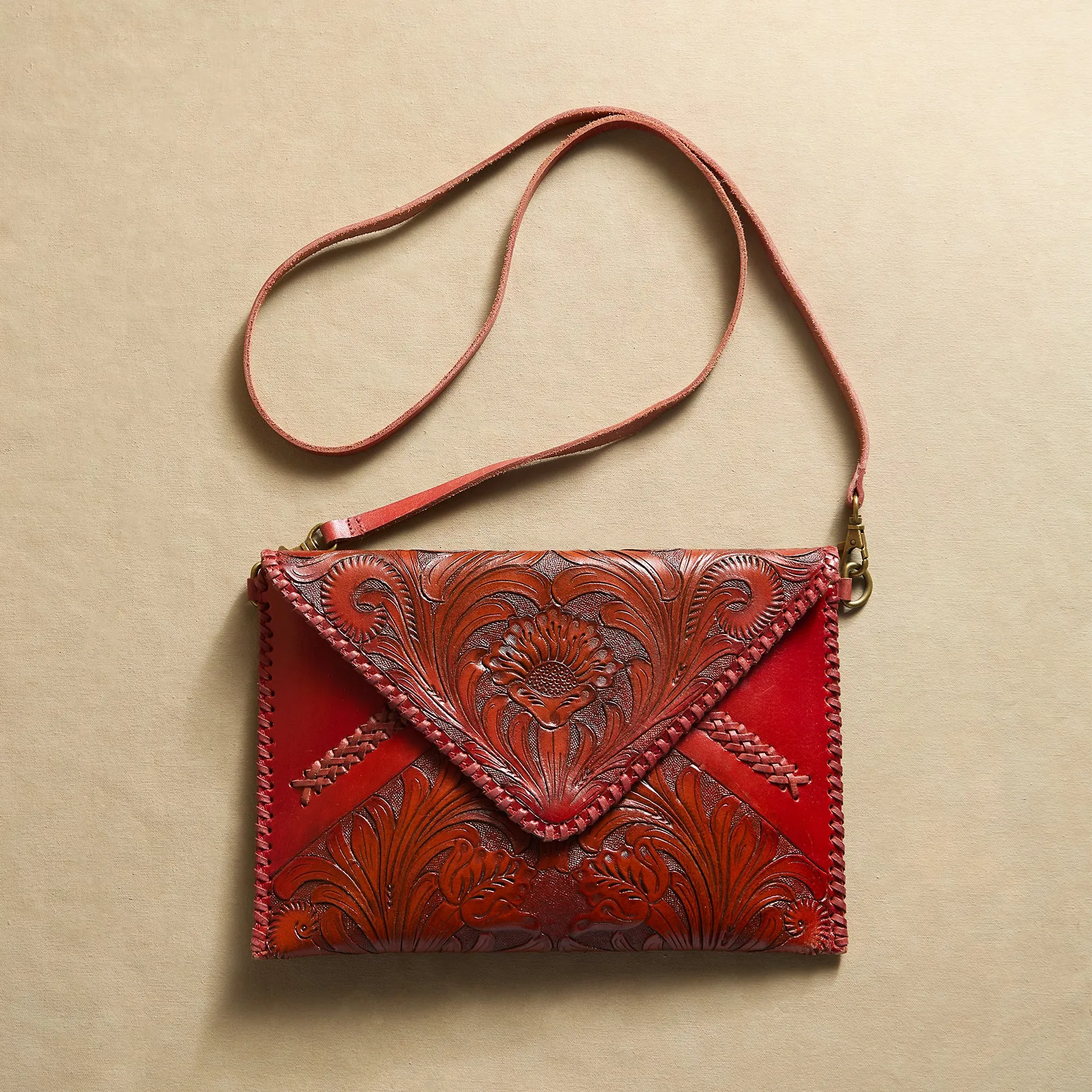 Shasta Tooled Clutch