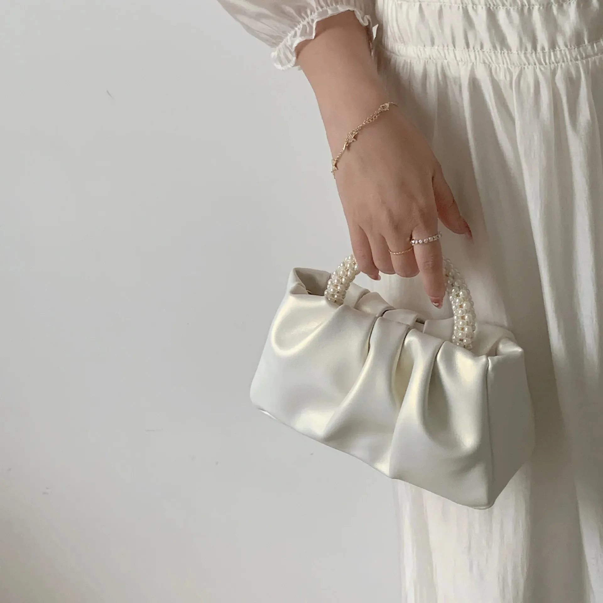Sohiwoo Lady Small Luxury Leather Handbag Fashion Designer Pearl Handle Phone Crossbody Purse Wallet Women Hologram Evening Clutch Bag