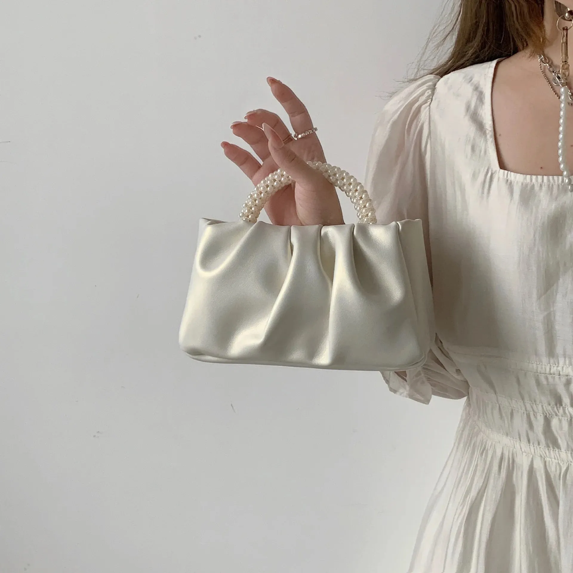 Sohiwoo Lady Small Luxury Leather Handbag Fashion Designer Pearl Handle Phone Crossbody Purse Wallet Women Hologram Evening Clutch Bag