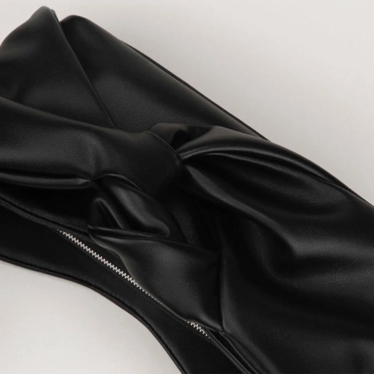 The Pleasure Isolated Anthesis Fran Bag - Black